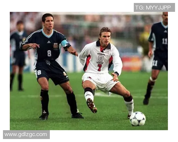 最帅足球球星贝克汉姆的传奇与影响力探析